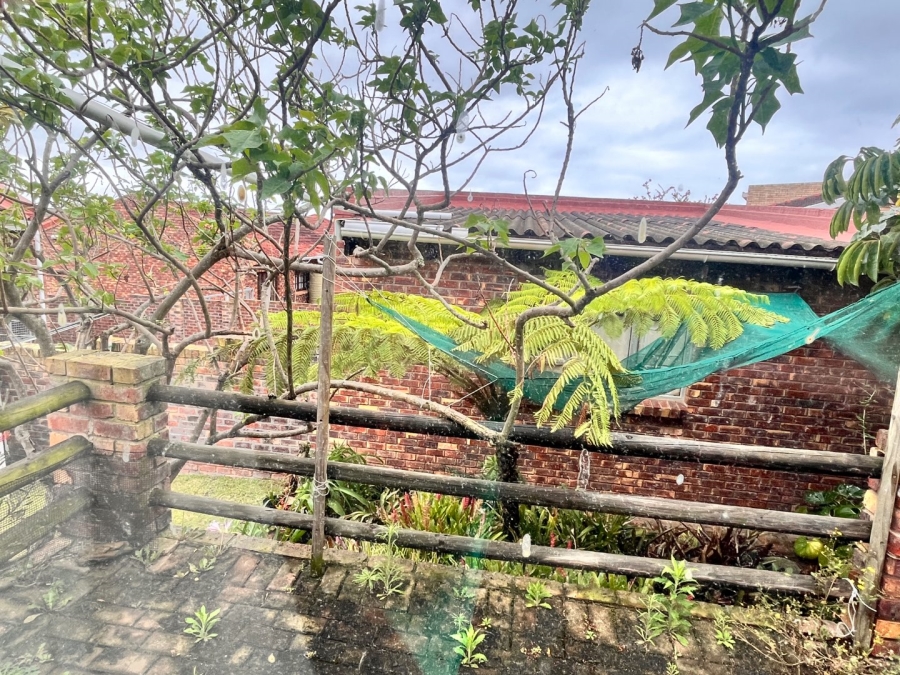 3 Bedroom Property for Sale in Wavecrest Eastern Cape